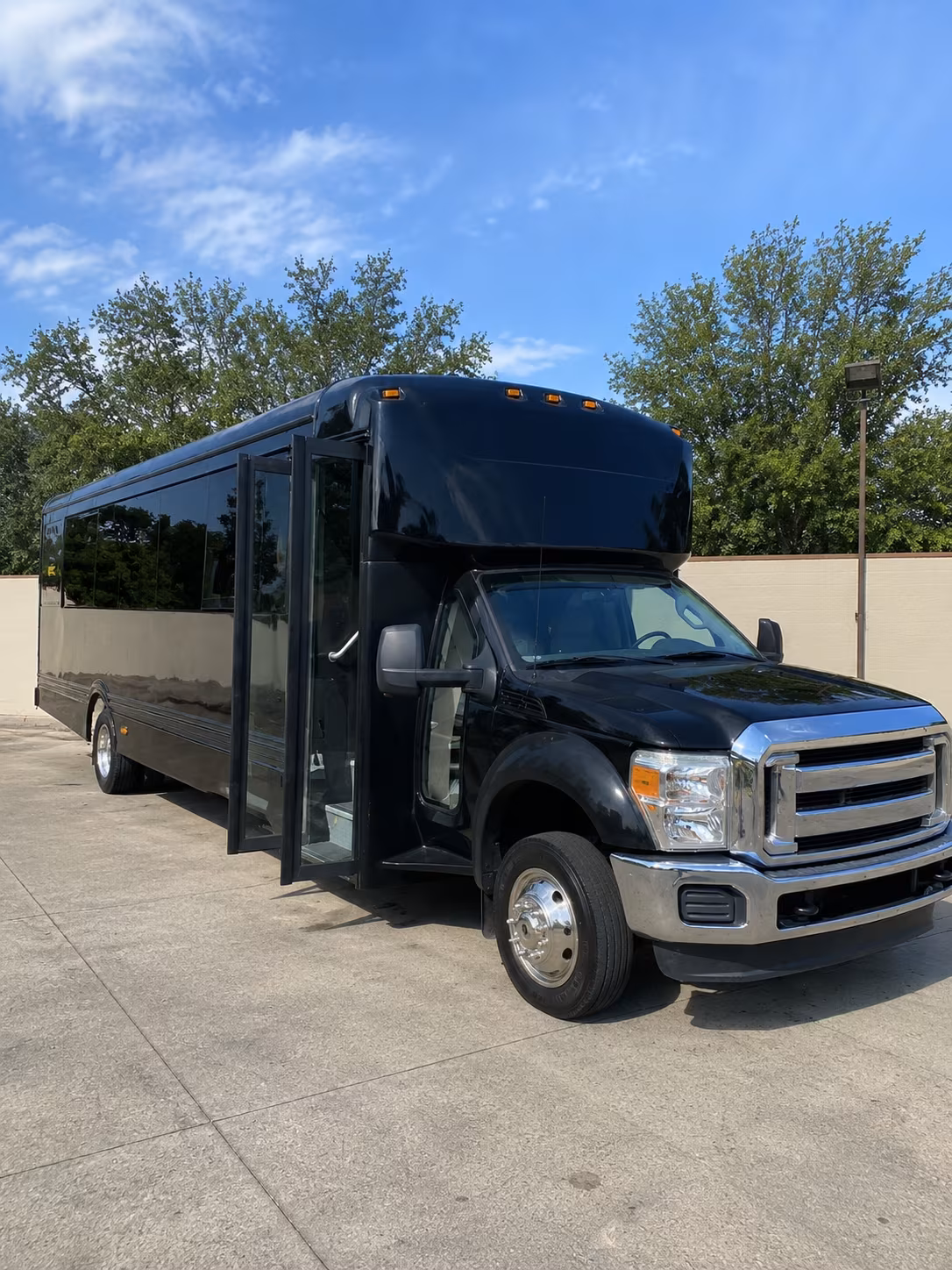 Murfreesboro Homecoming & Prom Party Bus Rentals