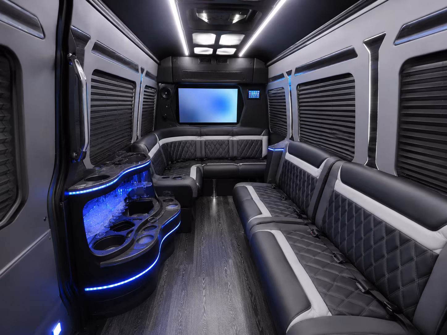 Nashville Airport Shuttle & Transportation party bus exterior