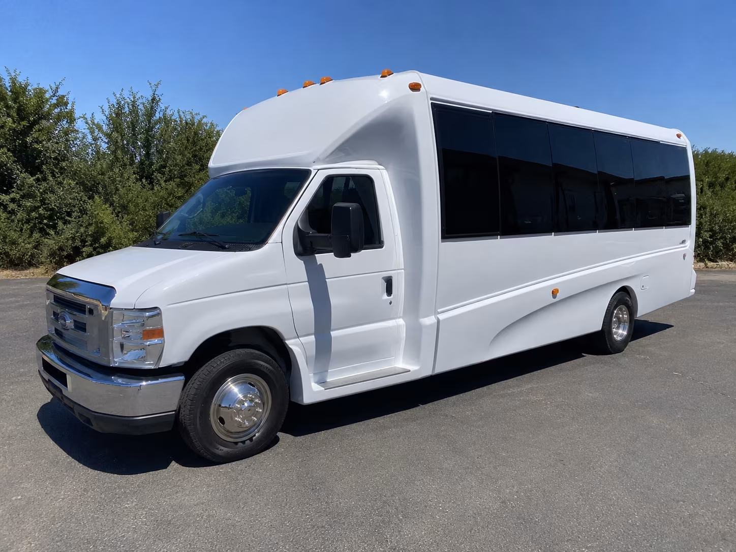 Nashville Bachelor & Bachelorette Transportation party bus exterior
