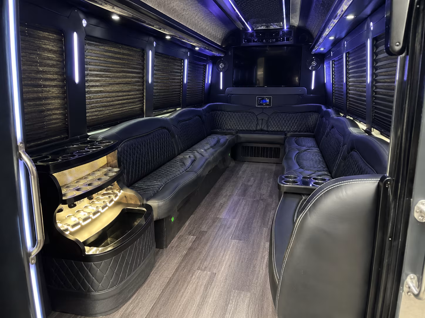 Nashville Birthday, Sweet 16, & Quinceañera Transportation party bus exterior