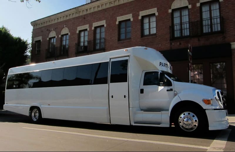 Hendersonville 30 Passenger Party Bus White